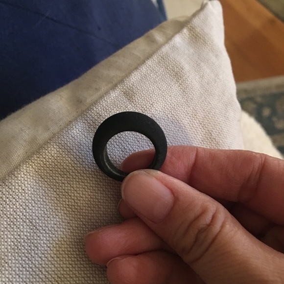 Genuine black lava ring from mount Etna in Sicily - Picture 3 of 8